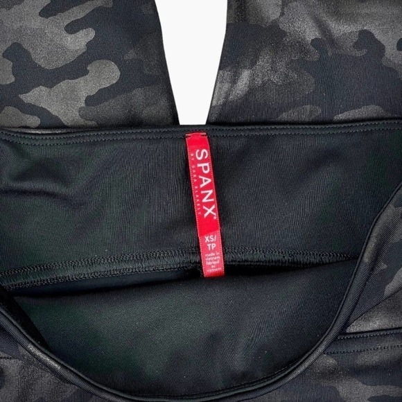 NEW Spanx Faux Leather Camo Leggings in Black/Grey Size XS - Picture 4 of 10